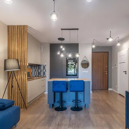 Nowoczesny Nad Motlawa, Przy Nabrzezu