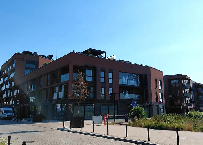 Nowoczesny Nad Motlawa, Przy Nabrzezu *